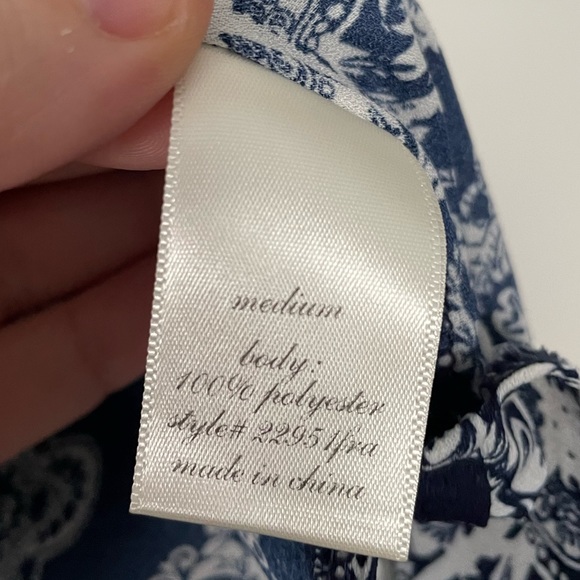 Francesca’s Navy Overlay Tank - Picture 5 of 5